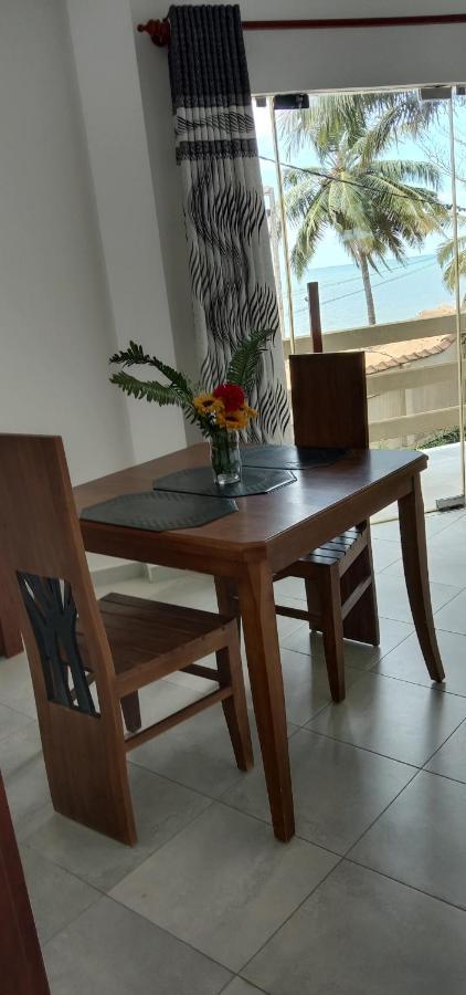 Amssler Beach Stay Kalutara Exteriér fotografie